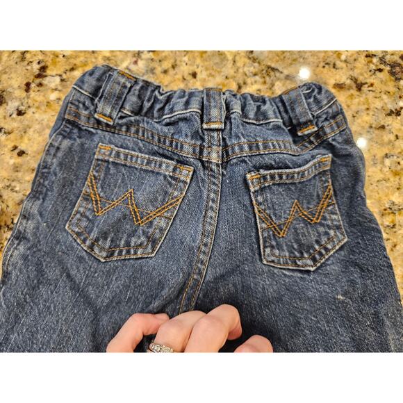 12 month boy 13 piece lot wrangler jeans jackets  Sweatshirt swim trunks mixed # - Picture 5 of 6